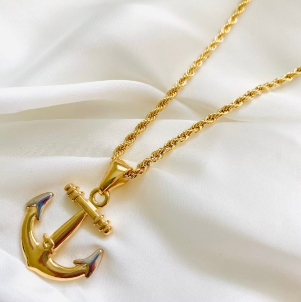 Anchor Necklace Gold