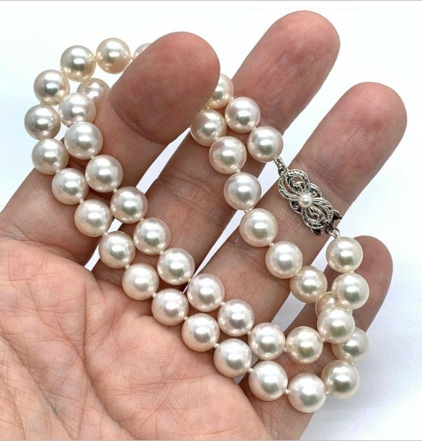 akoya pearl necklaces