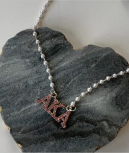 alpha kappa alpha necklace - featued image